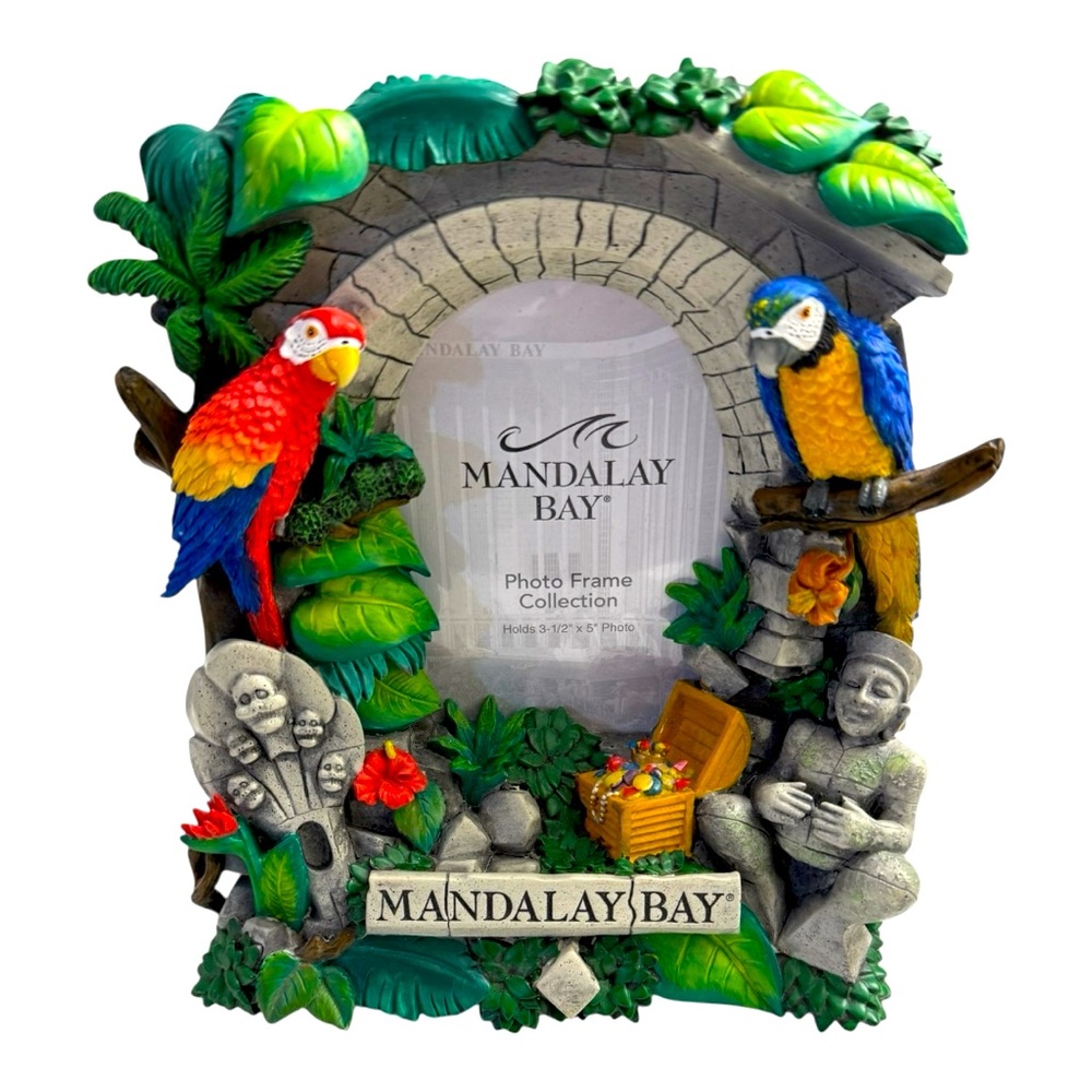 Mandalay Bay 3D Tropical Parrot 3-1/2 x 5 Frame-NEW!